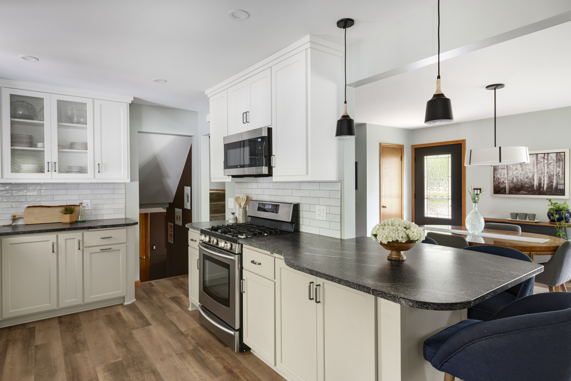 Bloomington, MN Kitchen Remodel by Twin Cities Remodeler White Birch Design